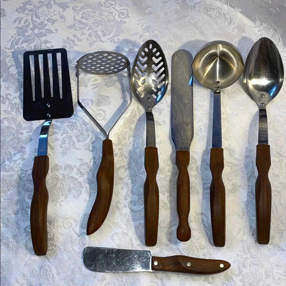 Vintage CUTCO KITCHEN Wood Handle Kitchen Utensil Set. - Picture 1 of 10